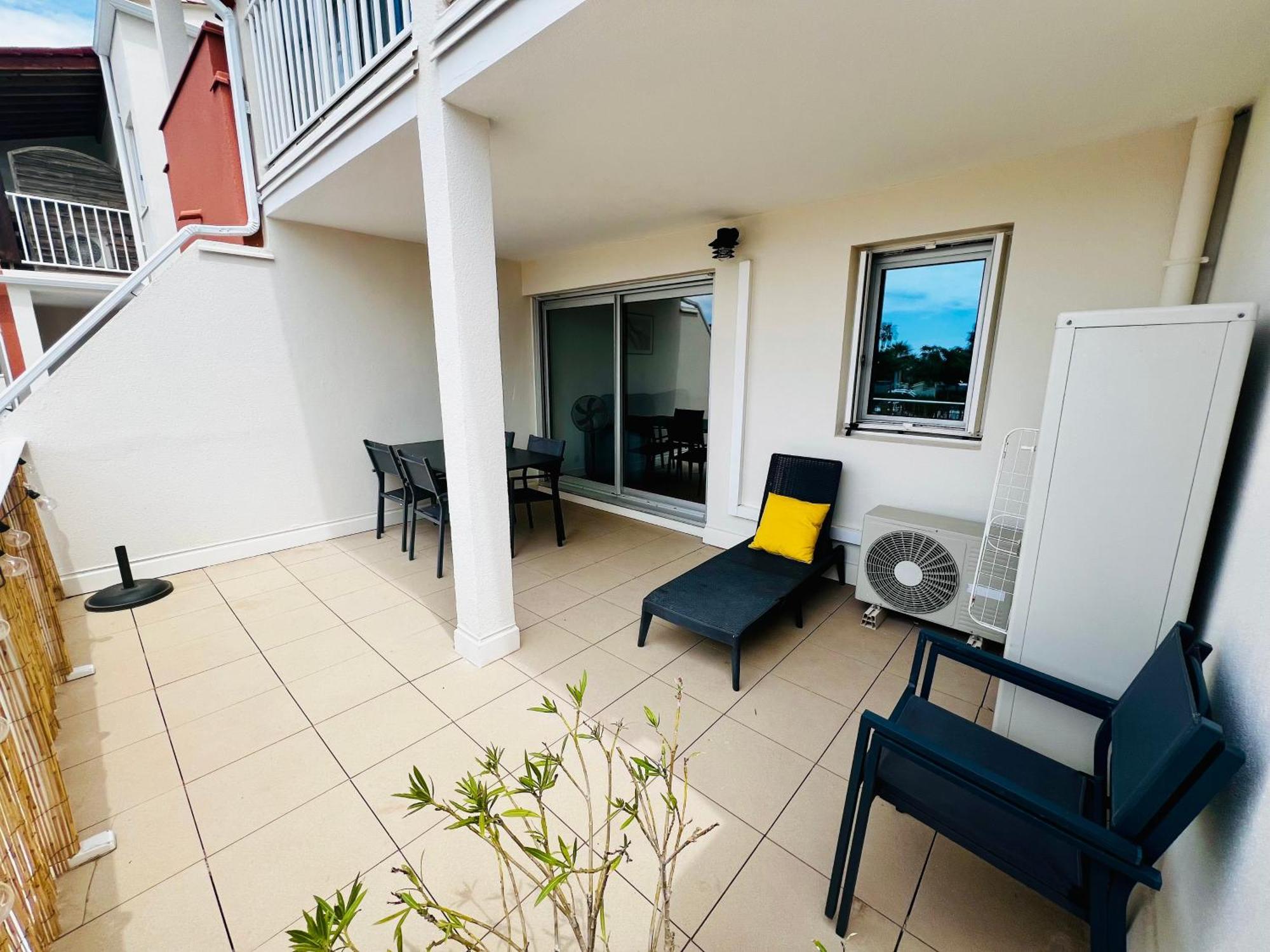 Appartement En Bord De Mer Сет Экстерьер фото